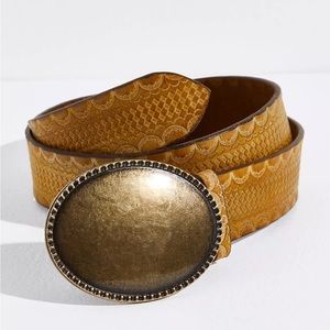 NWTS FREE PEOPLE CONCHO BELT (M/L)